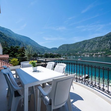 The Golden Luxury Apartments Cattaro Esterno foto