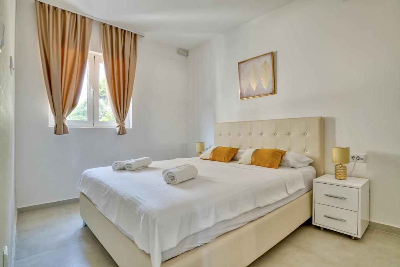 The Golden Luxury Apartments Cattaro Esterno foto