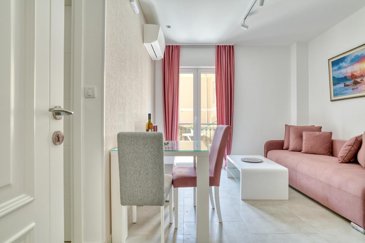 The Golden Luxury Apartments Cattaro Esterno foto