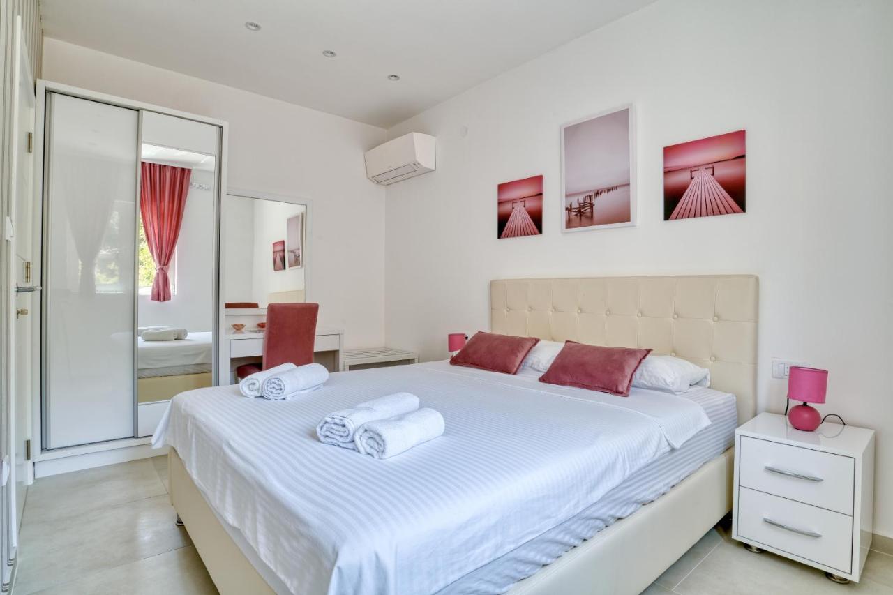 The Golden Luxury Apartments Cattaro Esterno foto