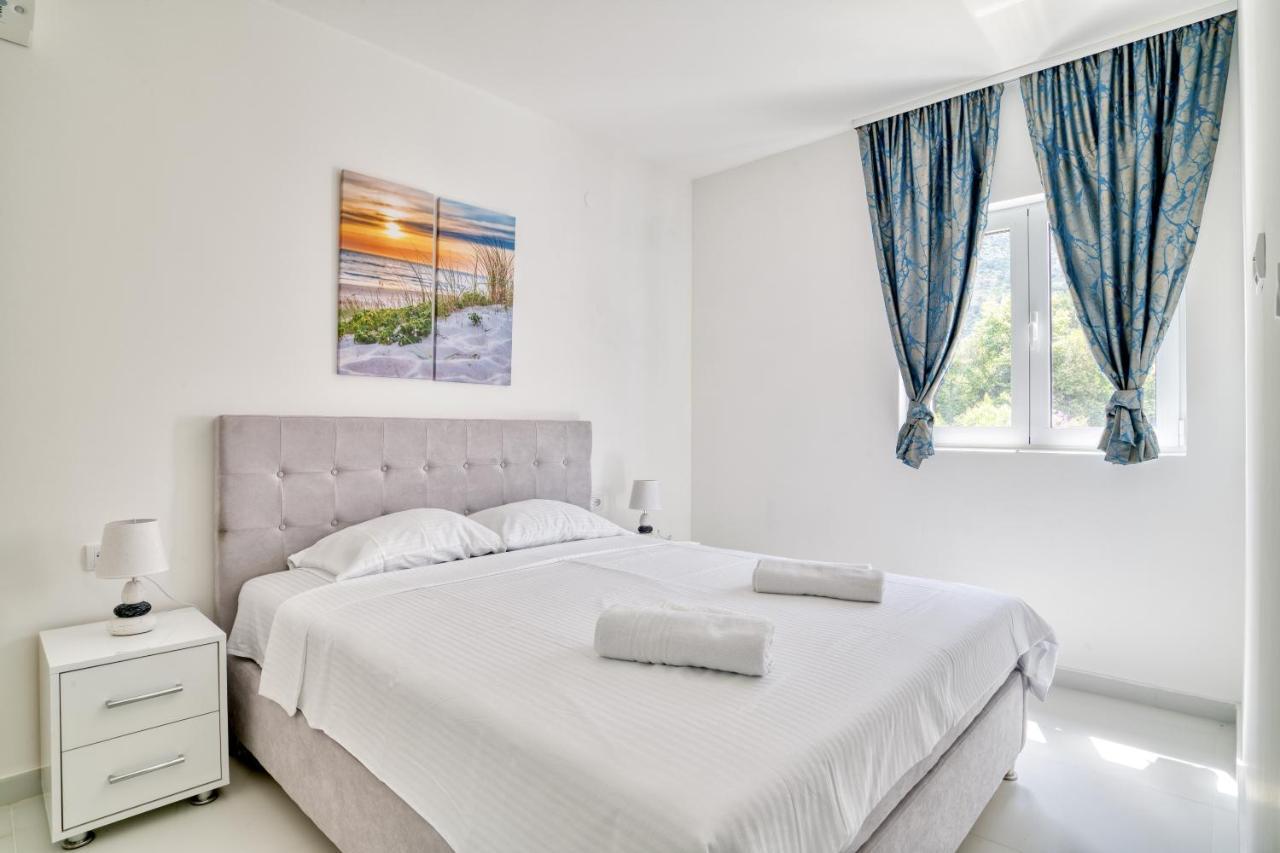 The Golden Luxury Apartments Cattaro Esterno foto