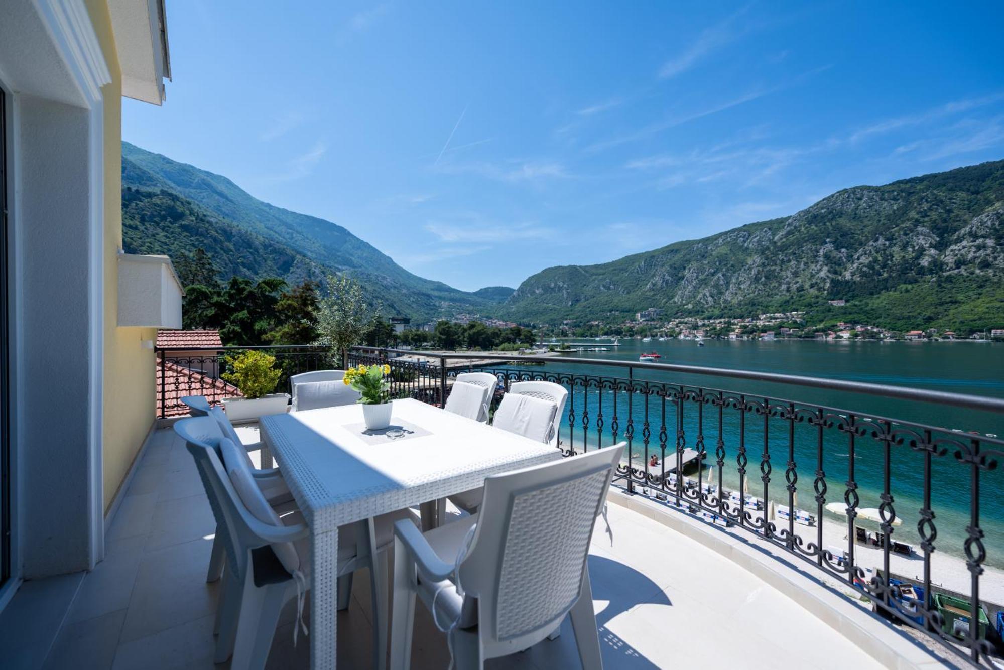 The Golden Luxury Apartments Cattaro Esterno foto